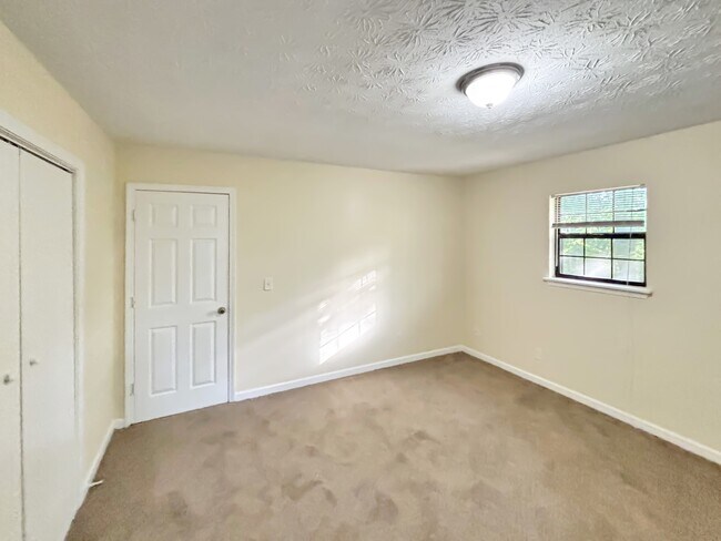 Building Photo - 5435 Brandon Ct