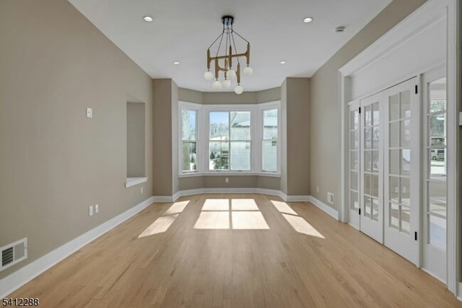 Building Photo - 49 Park Ave