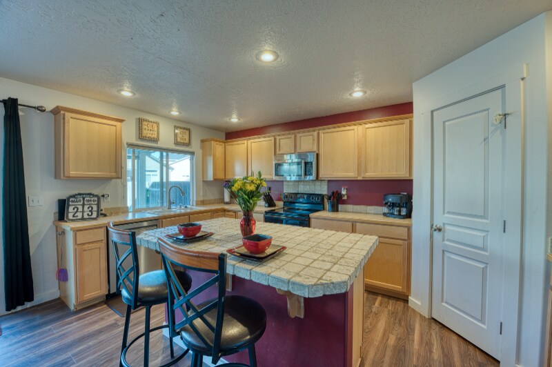 Building Photo - 6269 S Cheshire Ave