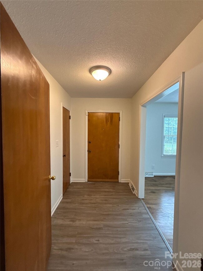 Building Photo - 112 NC-218