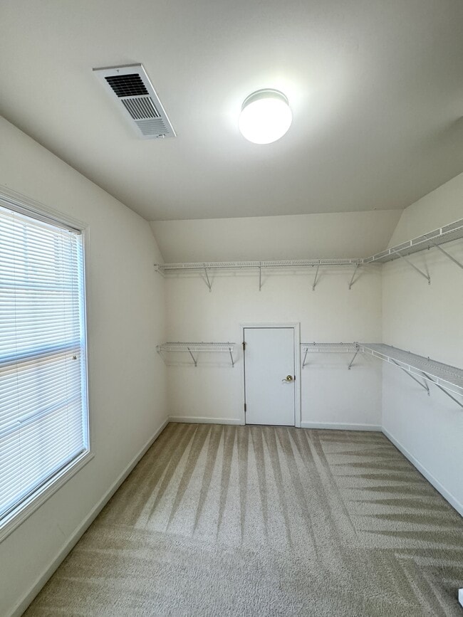 Building Photo - 6314 Mimosa Cir