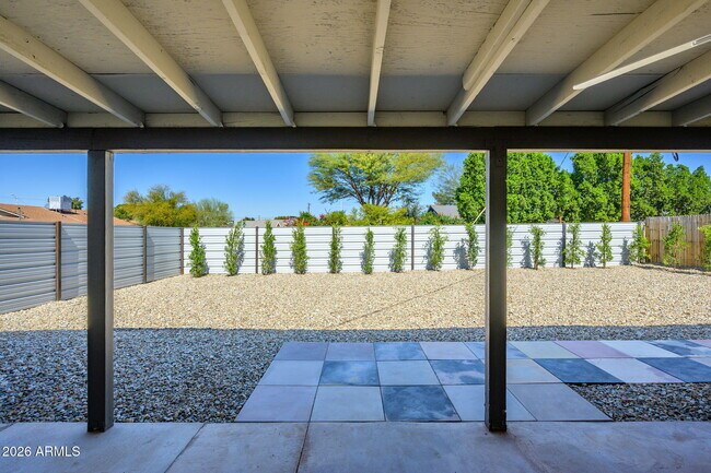 Building Photo - 8702 E Monte Vista Rd