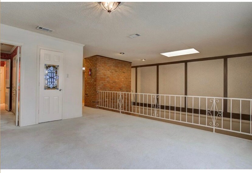 2nd Floor Loft Space - 4610 Indiana Ave