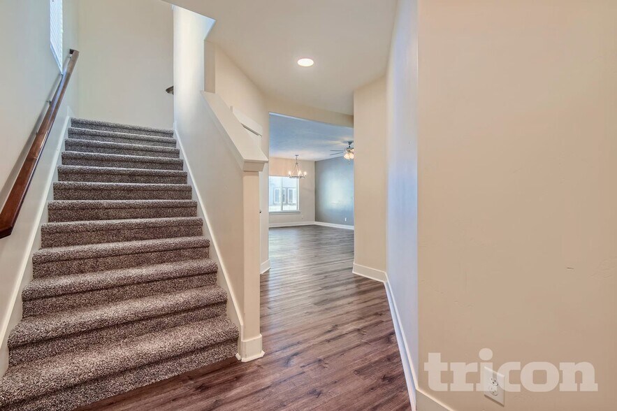 Building Photo - 787 Shavey Ln