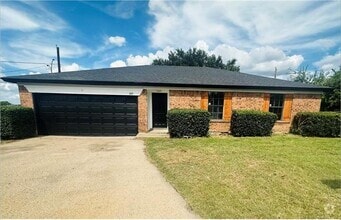 Building Photo - 1105 Maple View Dr