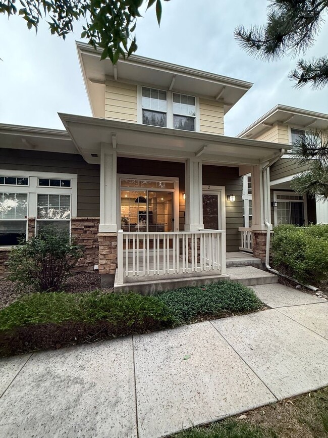 Building Photo - Bright and Modern 3-Bed, 2.5-Bath Townhous...