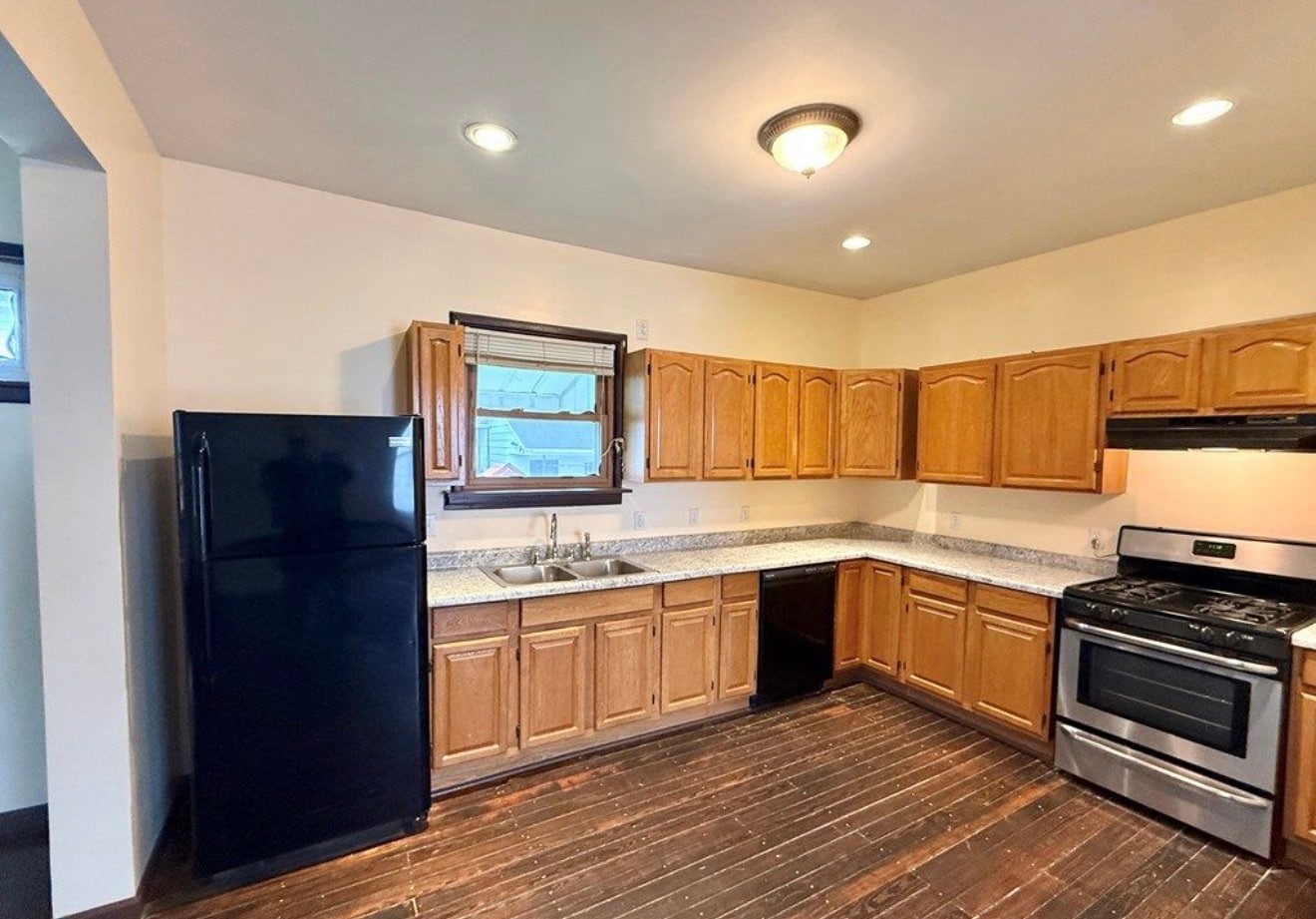 Kitchen - 1803 Williams St