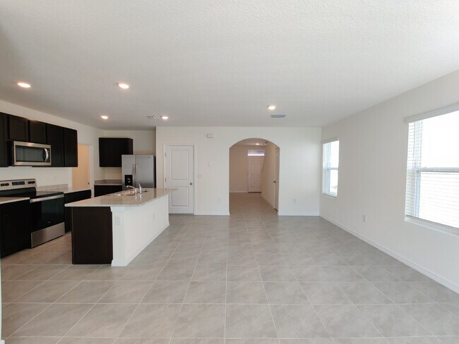 Building Photo - 34228 Jasper Stone Dr