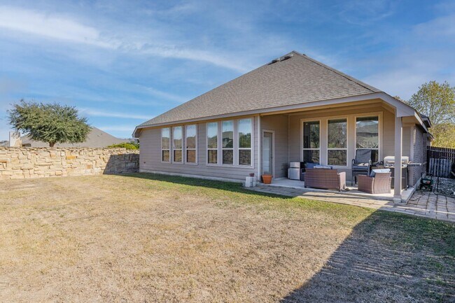 Building Photo - 8727 Hideout Bnd