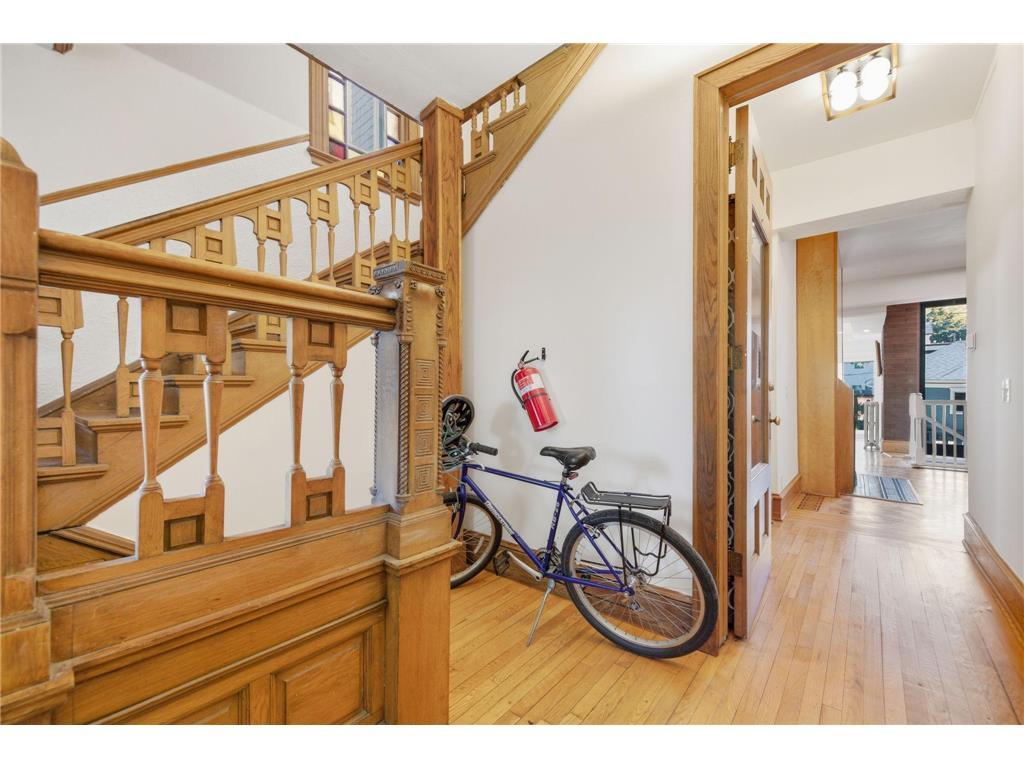 Building Photo - 2701 DuPont Ave S