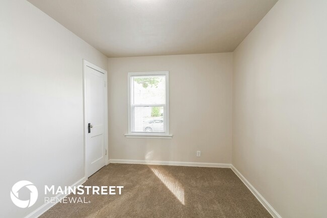 Building Photo - 1934 N Bosart Ave