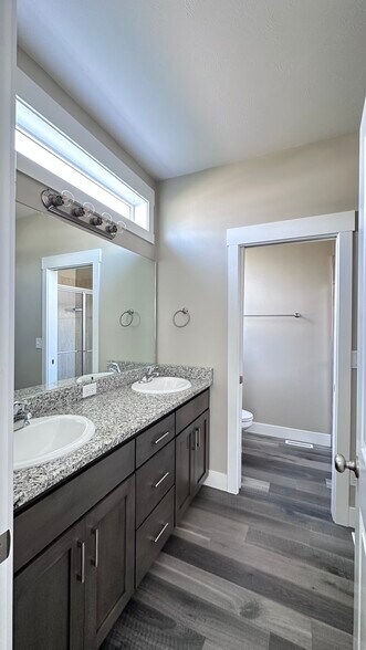 Building Photo - 2830 Blackwood