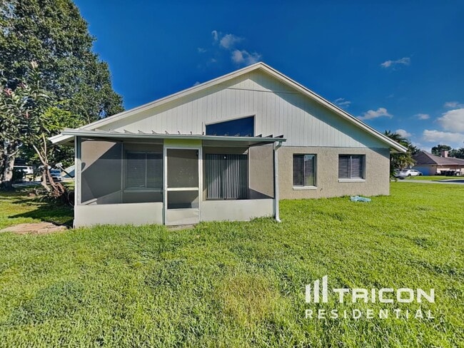Building Photo - 20836 Melville St