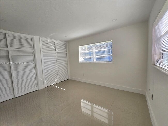 Building Photo - 7520 SW 82nd St
