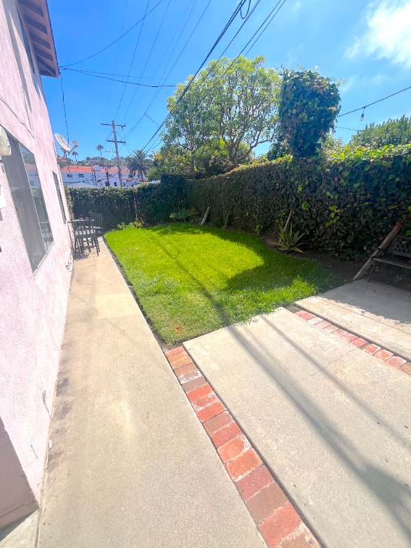 Building Photo - 133 Avenida Miramar