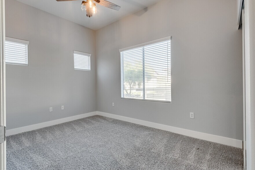 Building Photo - 3475 Cactus Shadow St