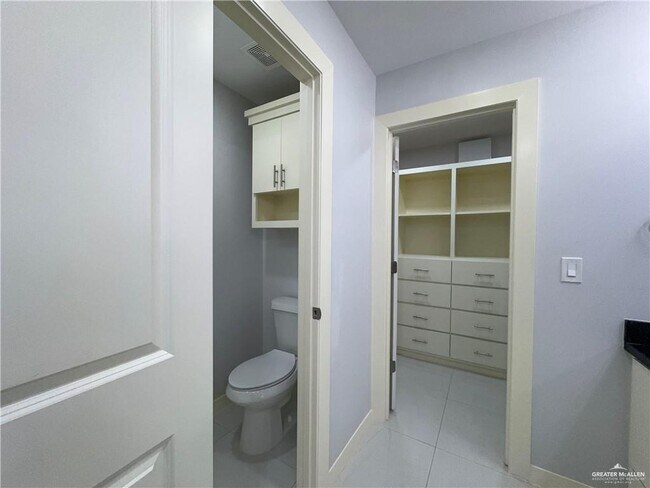 Building Photo - 26 Garman St