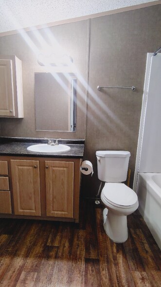 Building Photo - 4842 SW Topeka Blvd