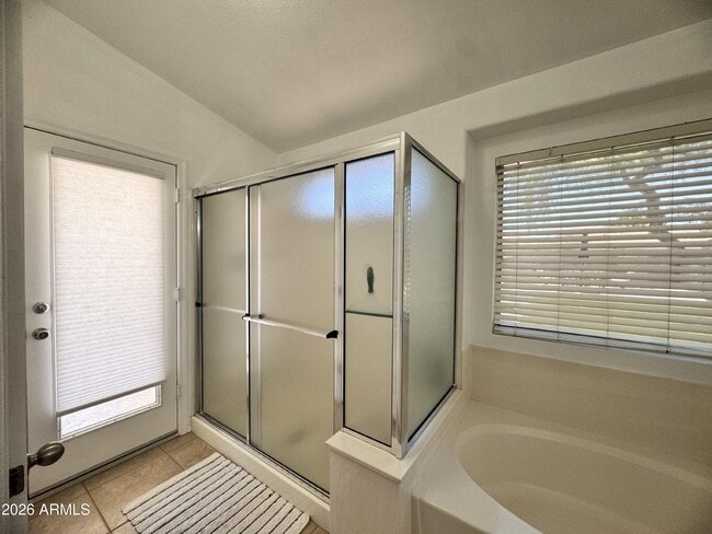 Building Photo - 1461 S Cholla Pl