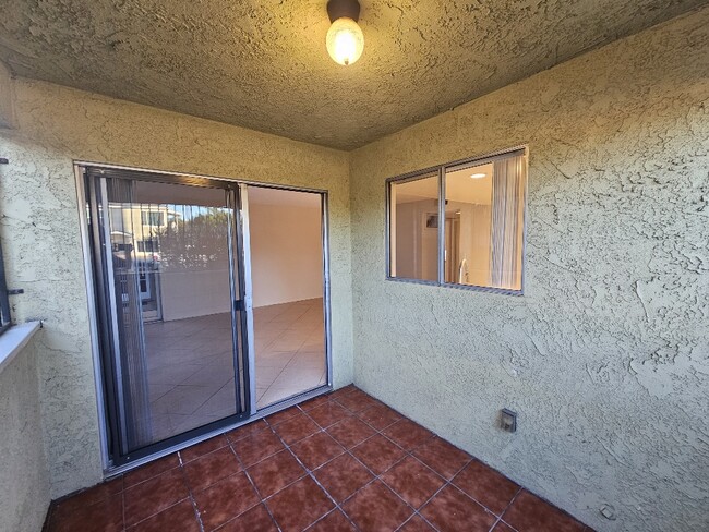 Building Photo - 9634 Park St