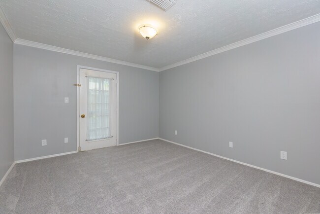 Building Photo - 1003 Country Park Dr
