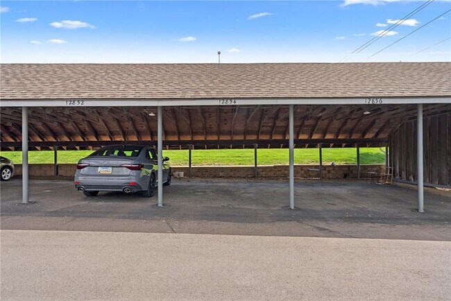 Building Photo - 12854 W 110th Terrace