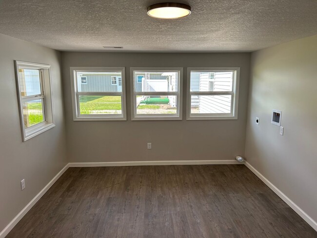 Building Photo - Fully Remodeled 3-Bed/1-Bath Home in Bluffton!