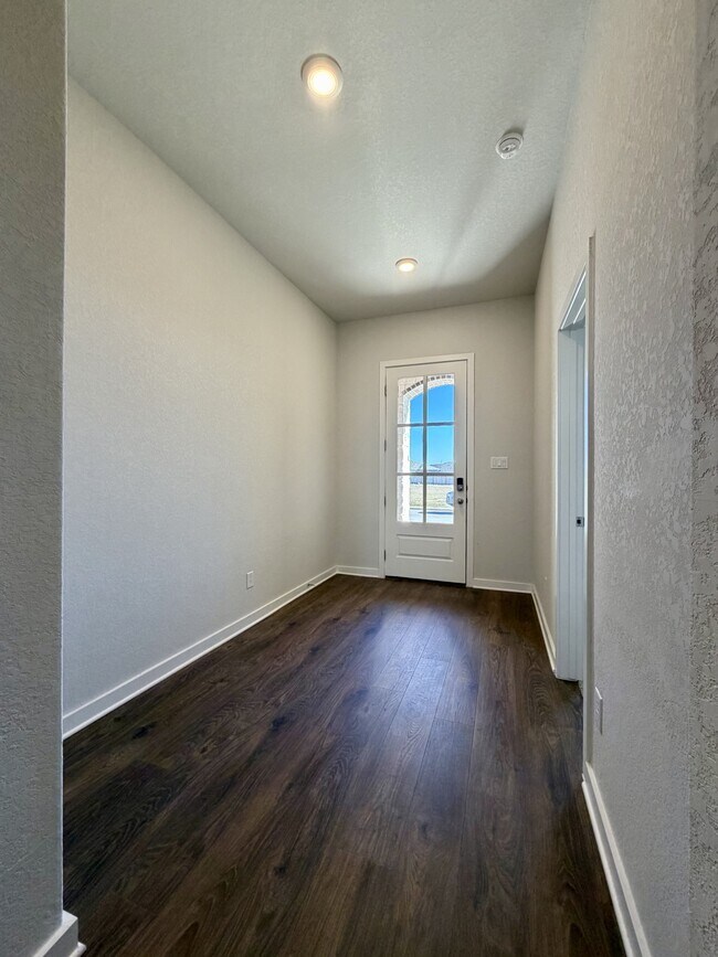 Building Photo - 14427 Inspiration Pt