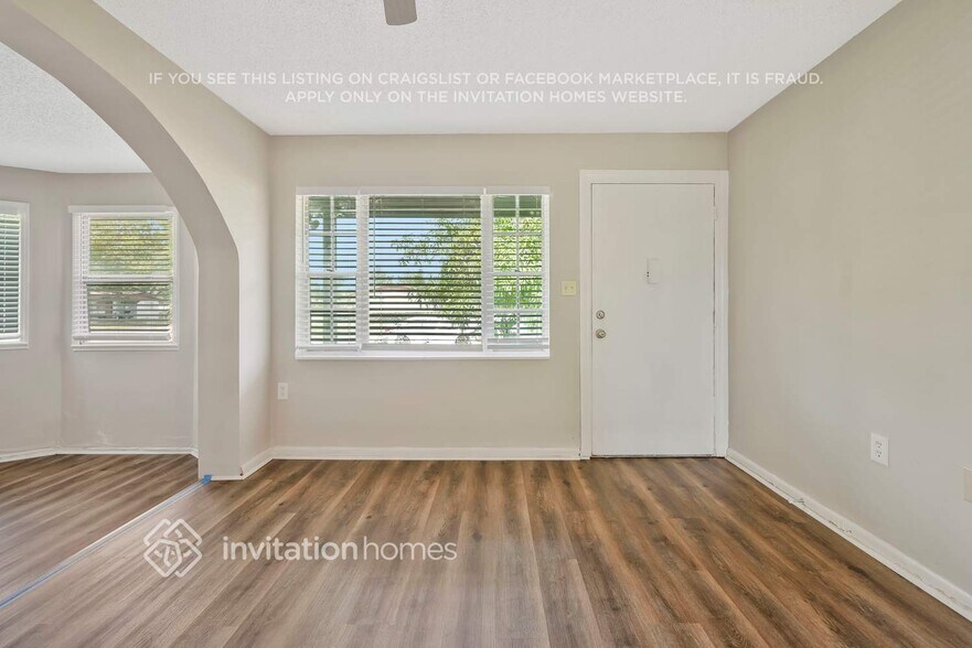 Building Photo - 4560 Barley St