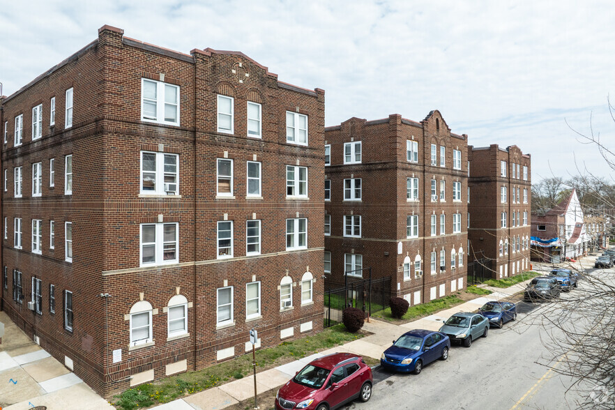 Primary Photo - Oak Lane Court Apartments