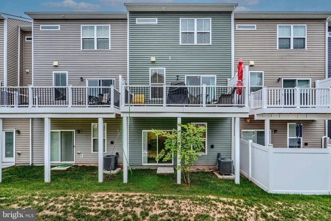 Building Photo - 7054 Fox Glove Ln