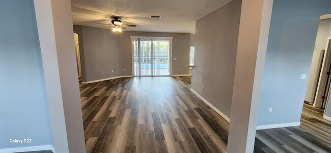 Building Photo - 27 La Mancha Dr