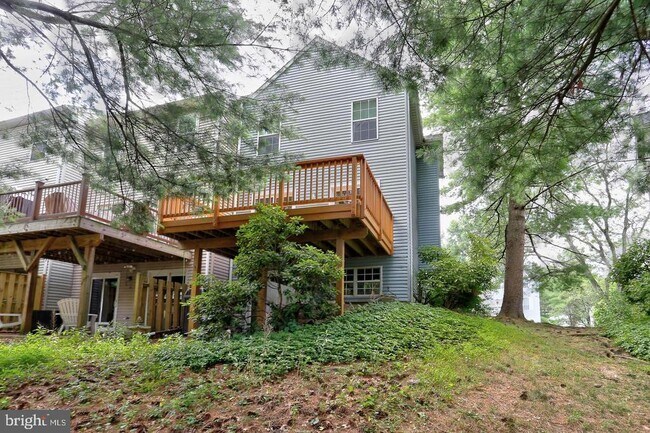 Building Photo - 4710 Leyden Way
