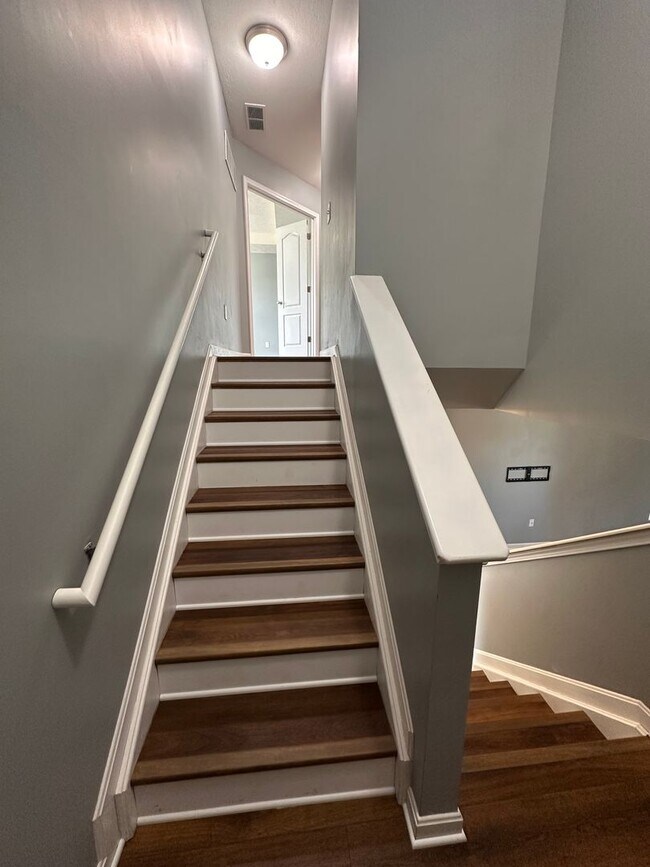 Building Photo - Beautiful 3-Bedroom Home in Desirable Village at Armstrong Farms