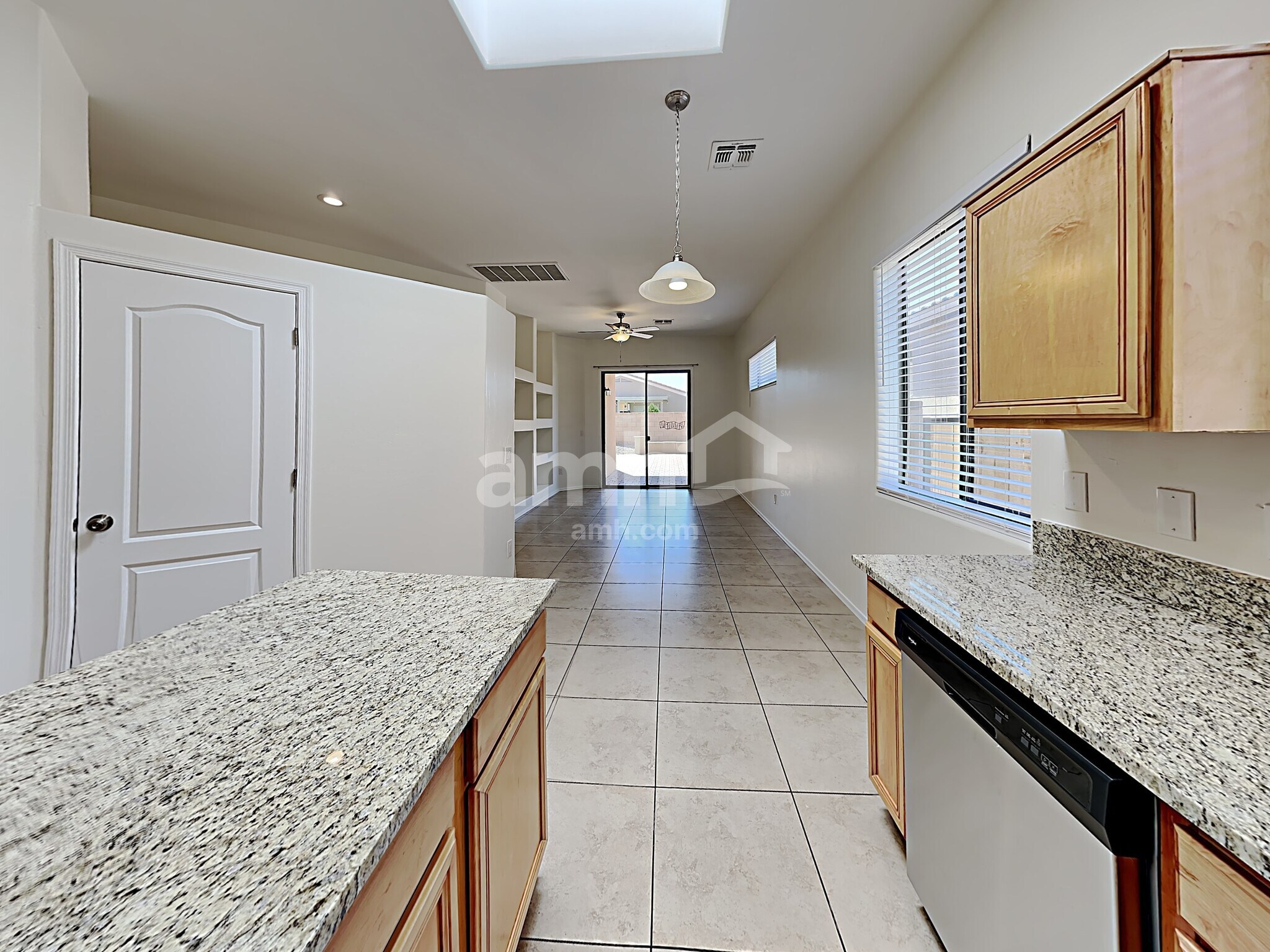 Building Photo - 350 E Calle Nacrita