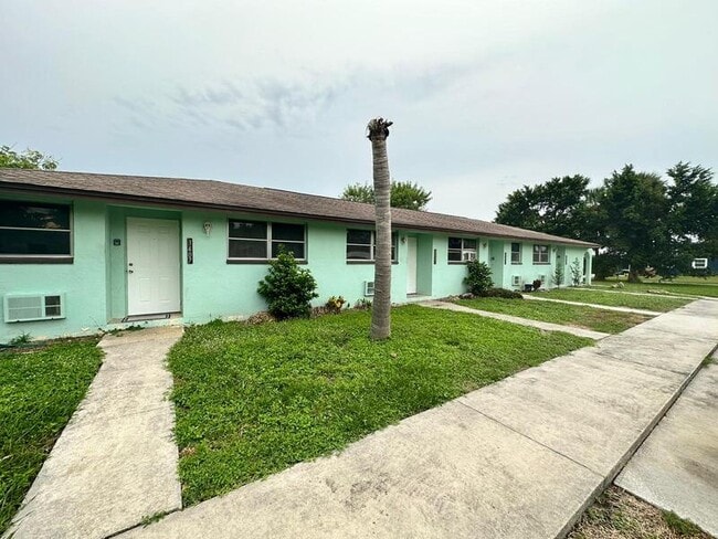 Building Photo - 3405 Palm Dr