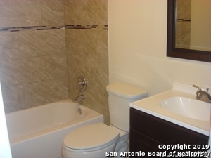 Building Photo - 1039 Cantrell Dr