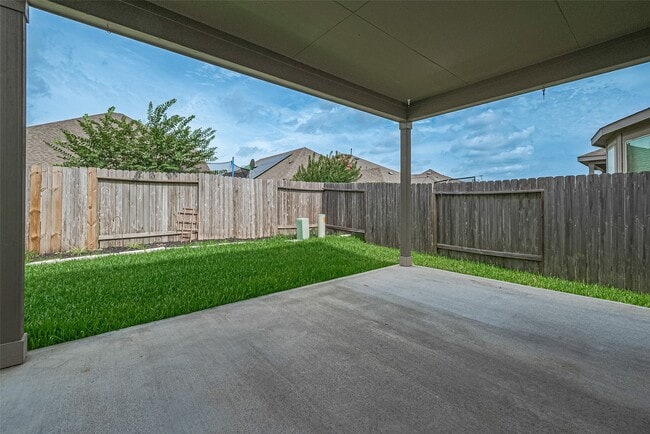 Building Photo - 5327 Silver Ledge Dr