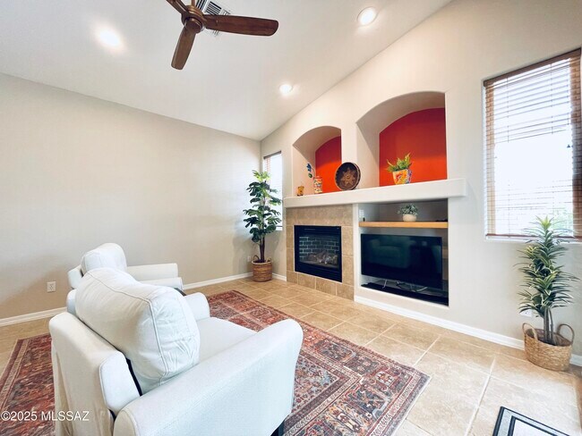 Building Photo - 371 W Sacaton Canyon Dr