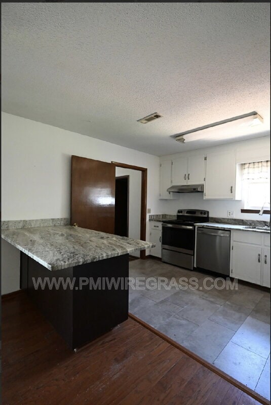 Building Photo - 267 Barbara Dr