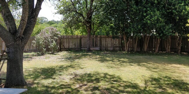 Building Photo - 11706 Rotherham Dr