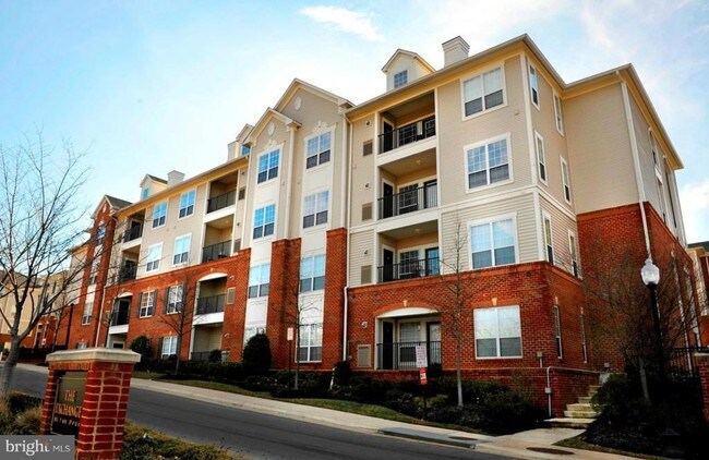 Primary Photo - 4850 Eisenhower Ave