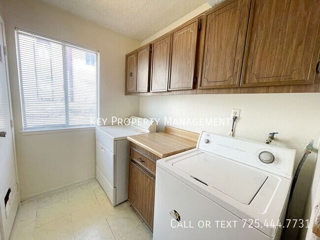 Building Photo - 5340 Retablo Ave