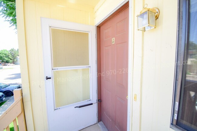 Building Photo - 1624 E Pitkin St