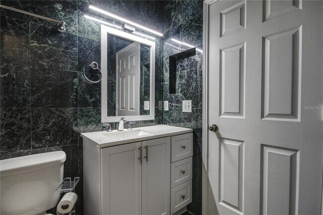 Building Photo - 2139 Chianti Pl