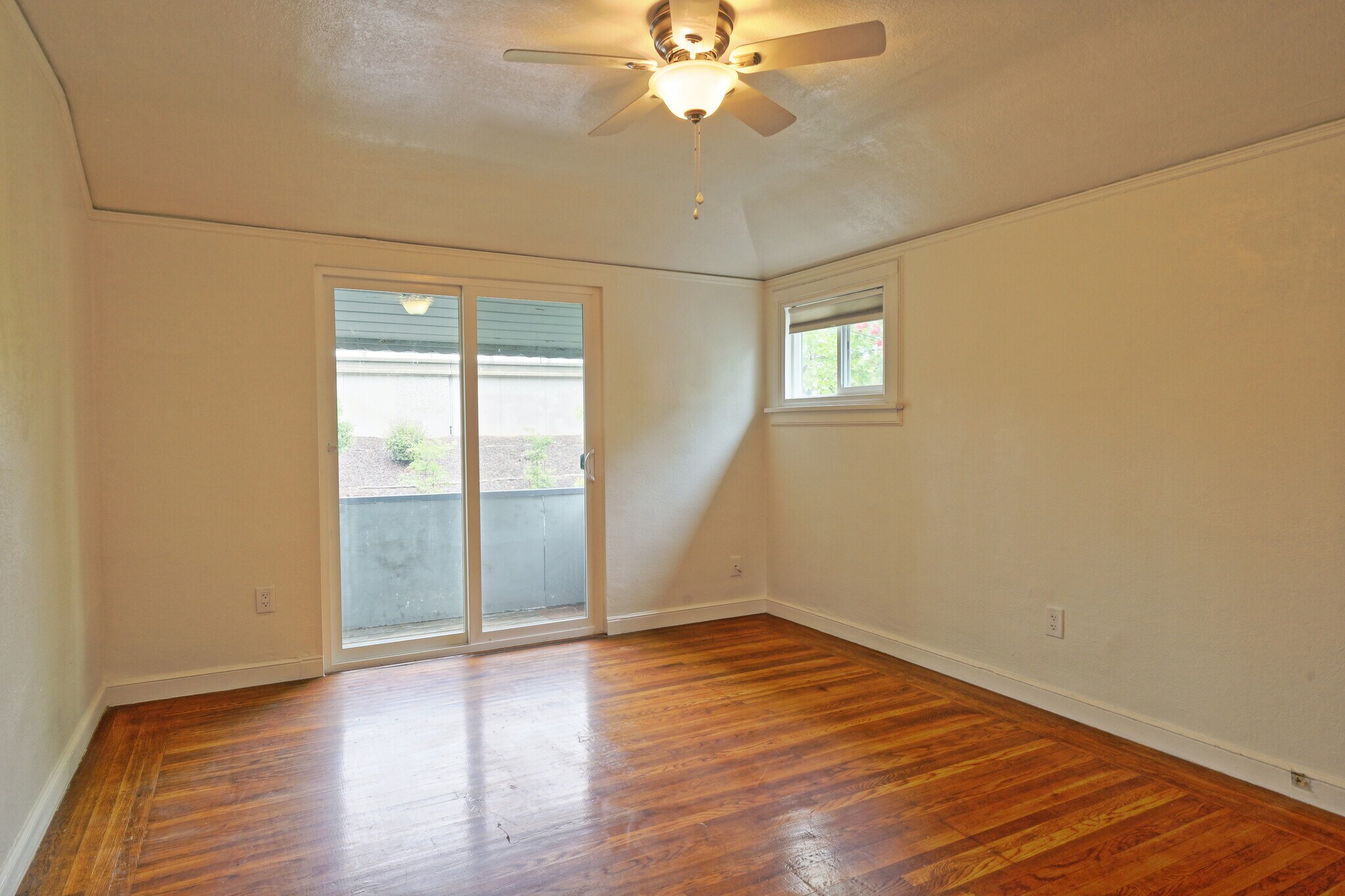 Building Photo - 2400 27th St