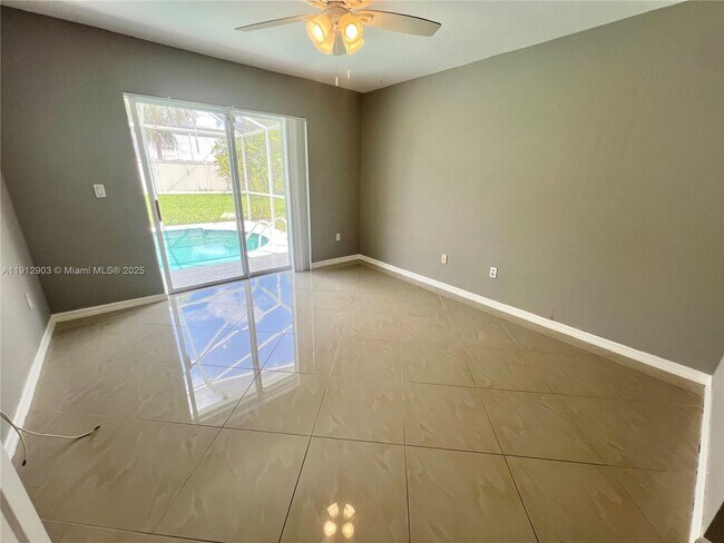 Building Photo - 15561 Spring Line Ln