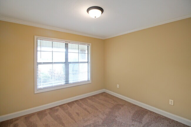 Building Photo - 810 Windlass Cove