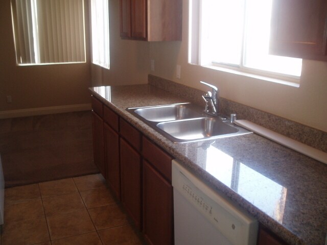 Building Photo - 1860 N Decatur Blvd