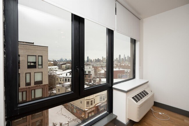 Building Photo - 424 Arlington Ave